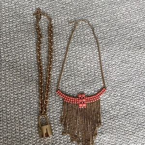 Bundle of two necklaces